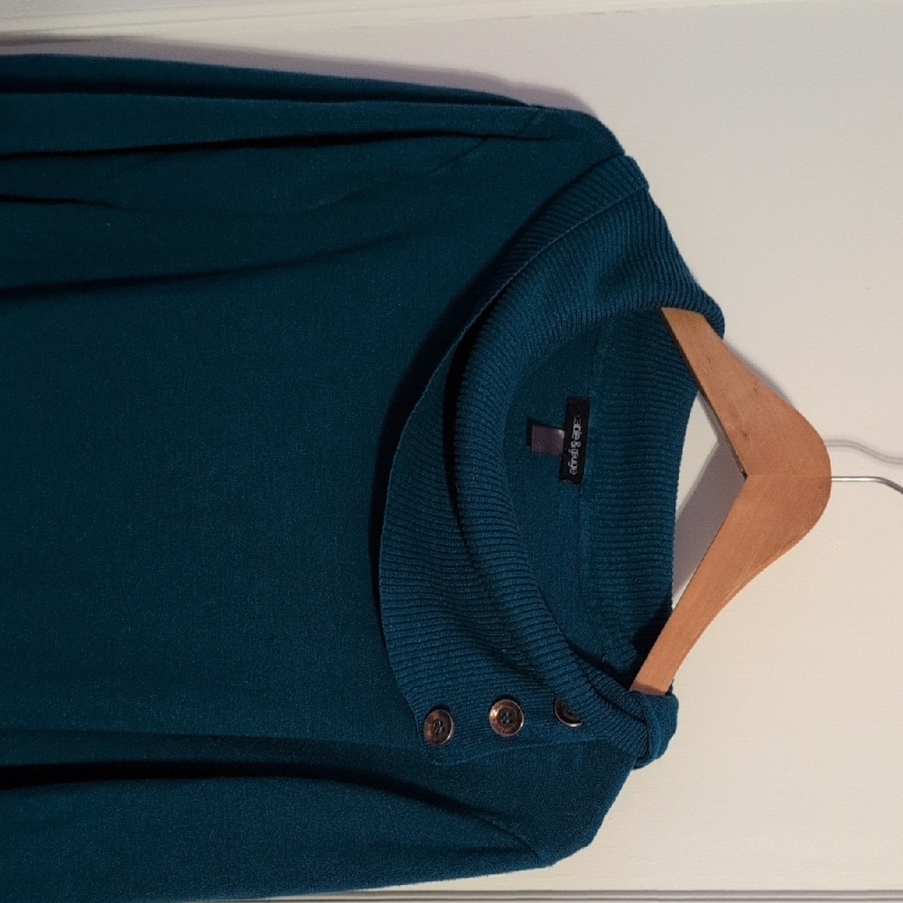 Cable & Gauge Teal Knit Top with Button Accents